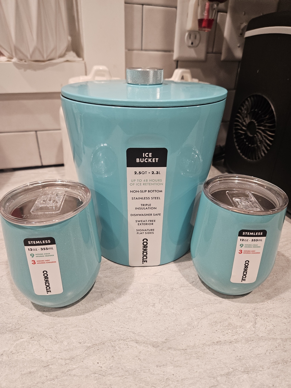 Corkcicle Turquoise Ice Bucket with 2 Turquoise Stemless Tumblers